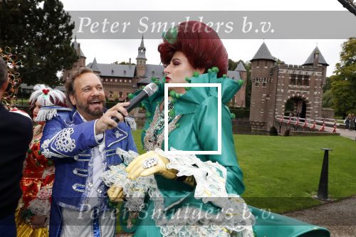 Haarzuilens 12 september 2018
Presentatie cast RTL Kerstshow op kasteel de haar. De cast bestaat uit Carlo Boszhard Buddy Vedder Esmee v Kampen Berget Lewis Pip Pellens Fred v Leer Ger Otte Celinde Schoenmaker en de kerstman.