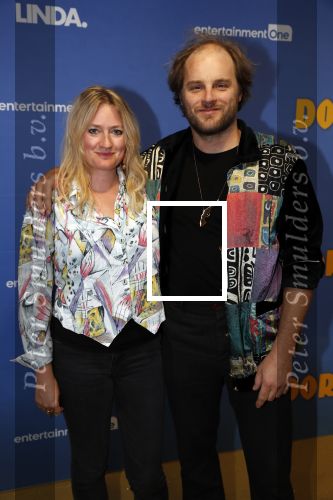 Amsterdam 17 september 2018
Premiere Doris in Tuschinski. De cast bestaat uit oa Tjitske Reidinga Guy Clemens Bracha v Doesburgh Tanik Moree Peter Blok . Guido Pollemans