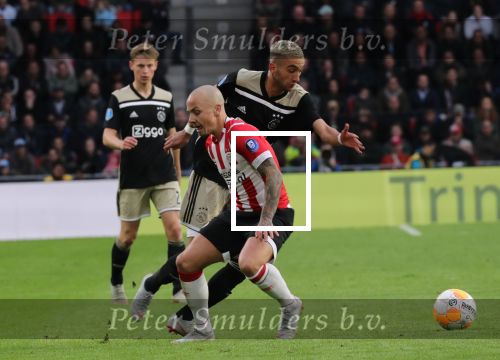 Eindhoven, 23 September 2018 PSV-AJAX Kompetitie, Seizoen 2018-2019 Eindstand 3-0
Hakam Ziyech en Angelino