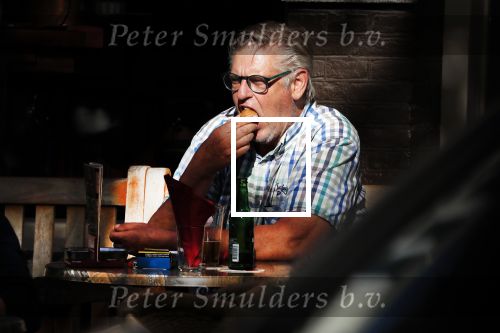 Amsterdam 17 september 2018
Hans v d Togt geniet van sigaretje bitterballen en een biertje op terras.