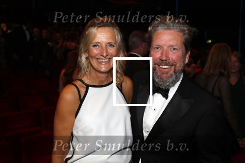 Utrecht 23 september 2018
Premiere Mamma Mia in beatrixtheater. Hoofdrollen zijn er voor Antje Monteiro Jolijn Henneman Sophia Wezer Hilke Bierman Dieter Troubleyn Emiel de Jong en Soy Kroon. Henkjan Smits met vrouw en dochters