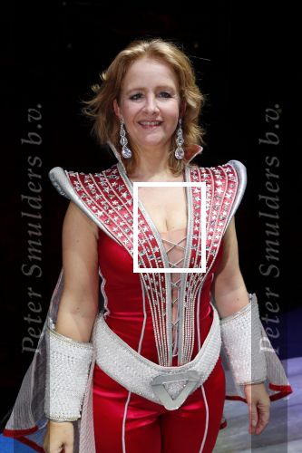 Utrecht 23 september 2018
Premiere Mamma Mia in beatrixtheater. Hoofdrollen zijn er voor Antje Monteiro Jolijn Henneman Sophia Wezer Hilke Bierman Dieter Troubleyn Emiel de Jong en Soy Kroon.