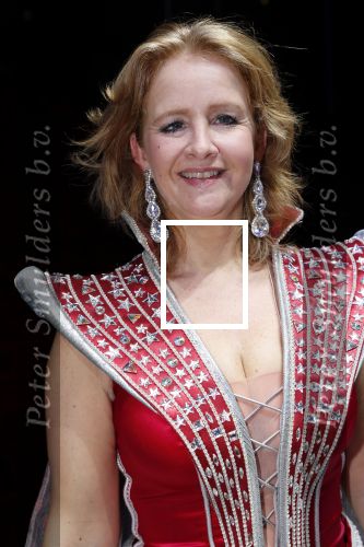 Utrecht 23 september 2018
Premiere Mamma Mia in beatrixtheater. Hoofdrollen zijn er voor Antje Monteiro Jolijn Henneman Sophia Wezer Hilke Bierman Dieter Troubleyn Emiel de Jong en Soy Kroon.