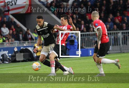 Eindhoven, 23 September 2018 PSV-AJAX Kompetitie, Seizoen 2018-2019 Eindstand 3-0
Hirving Lozano en Noussair Mazraoui