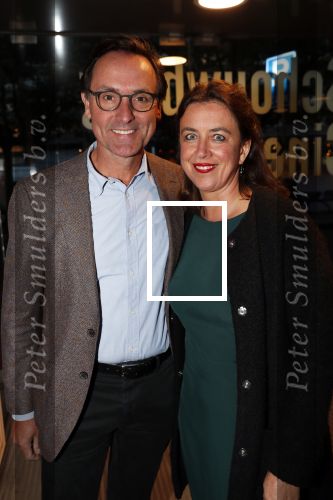 Amstelveen 24 september 2018
Premiere tussen kunst en kitch in schouwburg Amstelveen. Hugo Haenen met vrouw