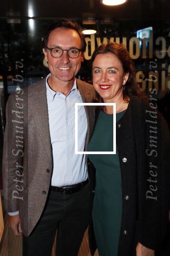 Amstelveen 24 september 2018
Premiere tussen kunst en kitch in schouwburg Amstelveen. Hugo Haenen met vrouw