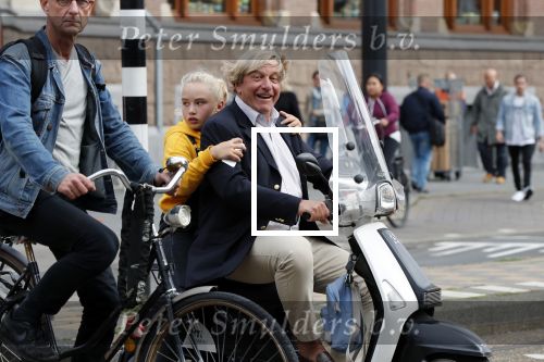 Amsterdam 14 september 2018

Jan Wieger van der Linden met zijn dochter op scooter.