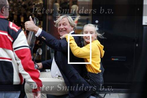 Amsterdam 14 september 2018

Jan Wieger van der Linden met zijn dochter op scooter.