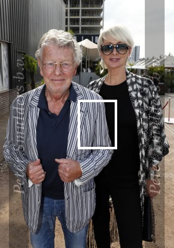 Amsterdam 6 juli 2018
Gordon viert zijn 50e verjaardag bij de Harbour Club en gaat daarna varen met de roze MS de Jordaan. Jan en Monique des Bouvrie