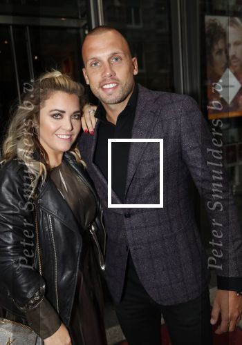Amsterdam 10 september 2018
Feest Sjaak Swart in het nieuwe delamar theater. Johnny Heitinga en zijn vrouw Charlotte