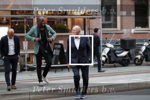 Amsterdam 10 september 2018
Feest Sjaak Swart in het nieuwe delamar theater. Joop v d Ende met zijn schoonzoon Vincent