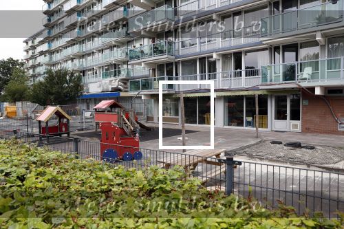 Soest 11 september 2018
Karst v d Meulen  ( ex man Lenie t Hart) woont in een appartement boven een kinderdagverblijf.