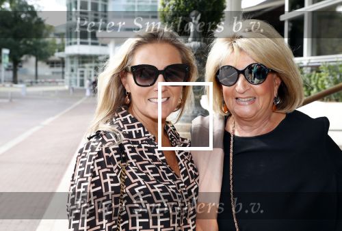 Amsterdam 16 september 2018
45 jaar Sheila de Vries in het Hilton. Kitty Leeser met Ghyta Bijlsma