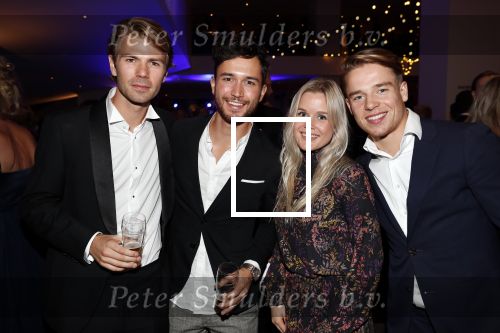 Utrecht 23 september 2018
Premiere Mamma Mia in beatrixtheater. Hoofdrollen zijn er voor Antje Monteiro Jolijn Henneman Sophia Wezer Hilke Bierman Dieter Troubleyn Emiel de Jong en Soy Kroon.  Koen Weijland  met â€¦