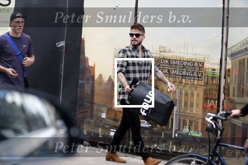 Amsterdam 20 september 2018
Rasmus Kristensen en Lasse Schone samen aan het winkelen op de pc hooftstraat.