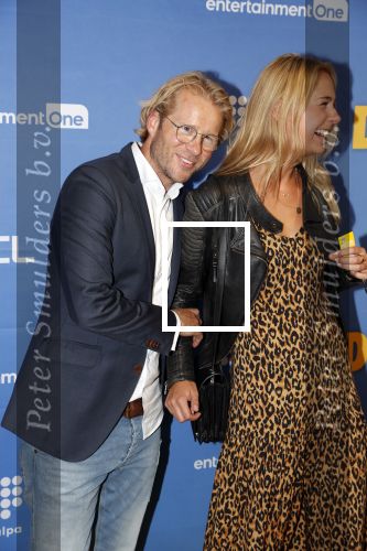 Amsterdam 17 september 2018
Premiere Doris in Tuschinski. De cast bestaat uit oa Tjitske Reidinga Guy Clemens Bracha v Doesburgh Tanik Moree Peter Blok . Leo Alkemade met zomaar iemand