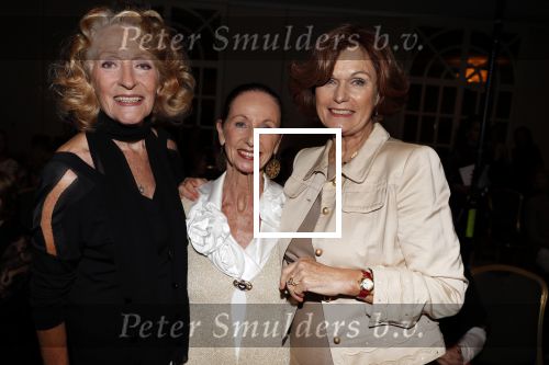 Amsterdam 16 september 2018
45 jaar Sheila de Vries in het Hilton. Liz Snoijink met Gerrie v d Klei