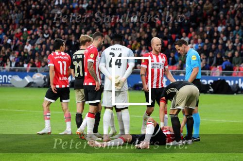 Eindhoven, 23 September 2018 PSV-AJAX Kompetitie, Seizoen 2018-2019 Eindstand 3-0
Luuk de Jong geblesseerd