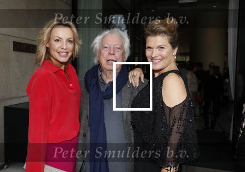 Amsterdam 16 september 2018
45 jaar Sheila de Vries in het Hilton.
Micky Hoogendijk met Anouk v Nes en Cees Dam