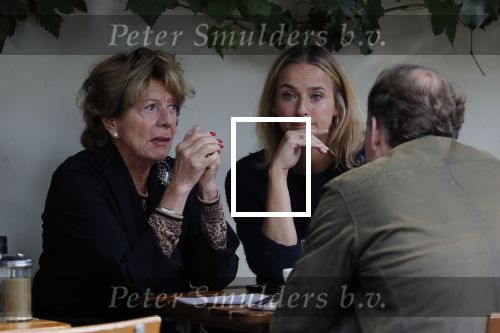 Amsterdam 15 september 2018
Neelie Kroes op terras met â€¦..