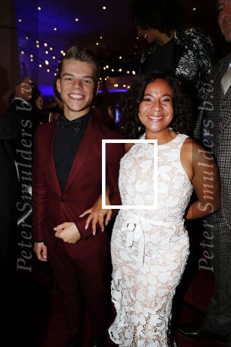 Utrecht 23 september 2018
Premiere Mamma Mia in beatrixtheater. Hoofdrollen zijn er voor Antje Monteiro Jolijn Henneman Sophia Wezer Hilke Bierman Dieter Troubleyn Emiel de Jong en Soy Kroon. Nurlaila met een vriend