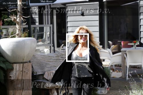 Etten Leur 21 september 2018
Patricia Paay verkoopt in winkels sjans in Etten Leur oude kleding tassen en schoenen van haar zelf.