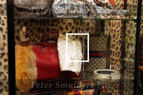 Etten Leur 21 september 2018
Patricia Paay verkoopt in winkels sjans in Etten Leur oude kleding tassen en schoenen van haar zelf.