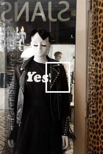 Etten Leur 21 september 2018
Patricia Paay verkoopt in winkels sjans in Etten Leur oude kleding tassen en schoenen van haar zelf.