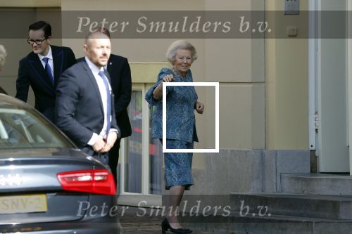 Den Haag 18 september 2018
Prinsjesdag 2018 op het binnenhof. Prinses Beatrix en mevr v Loon de Labouchere arriveren bij achterkant paleis Noordeine. Prinses Beatrix bezit een huis waar ze regelmatig verblijft.