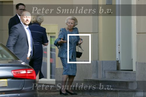 Den Haag 18 september 2018
Prinsjesdag 2018 op het binnenhof. Prinses Beatrix en mevr v Loon de Labouchere arriveren bij achterkant paleis Noordeine. Prinses Beatrix bezit een huis waar ze regelmatig verblijft.