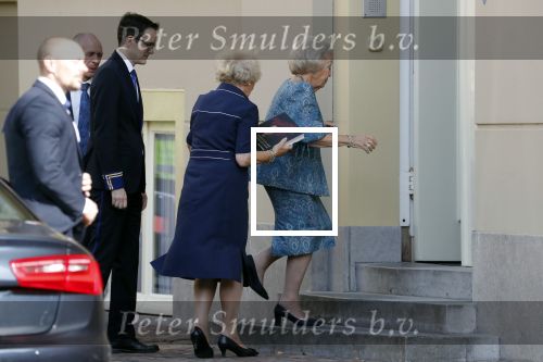 Den Haag 18 september 2018
Prinsjesdag 2018 op het binnenhof. Prinses Beatrix en mevr v Loon de Labouchere arriveren bij achterkant paleis Noordeine. Prinses Beatrix bezit een huis waar ze regelmatig verblijft.