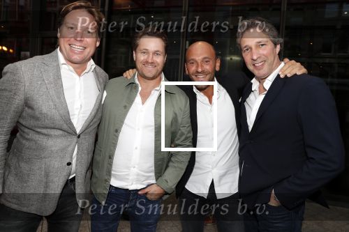 Amsterdam 10 september 2018
Feest Sjaak Swart in het nieuwe delamar theater. ralph de Vries met vrienden