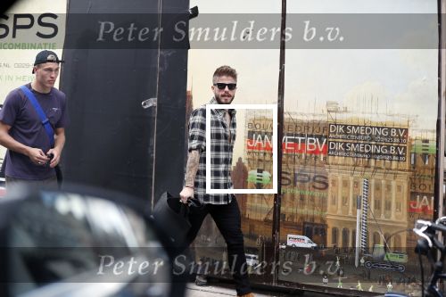 Amsterdam 20 september 2018
Rasmus Kristensen en Lasse Schone samen aan het winkelen op de pc hooftstraat.