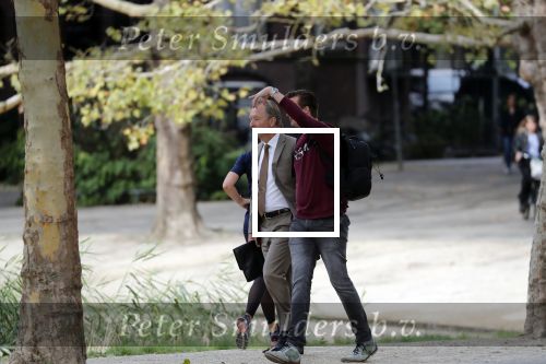 Amsterdam 16 september 2018
Rick Nieman heeft fotoshoot in Vondelpark en poseert daarna met zijn vrouw Sacha de Boer
