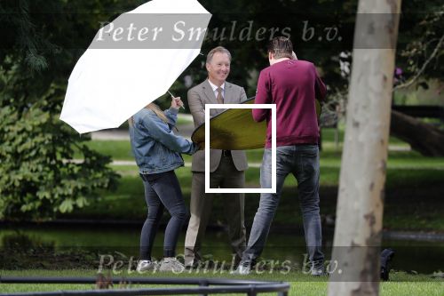Amsterdam 16 september 2018
Rick Nieman heeft fotoshoot in Vondelpark en poseert daarna met zijn vrouw Sacha de Boer