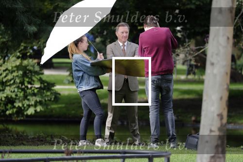 Amsterdam 16 september 2018
Rick Nieman heeft fotoshoot in Vondelpark en poseert daarna met zijn vrouw Sacha de Boer