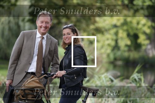 Amsterdam 16 september 2018
Rick Nieman heeft fotoshoot in Vondelpark en poseert daarna met zijn vrouw Sacha de Boer