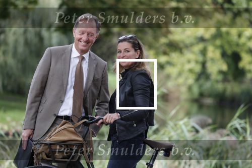 Amsterdam 16 september 2018
Rick Nieman heeft fotoshoot in Vondelpark en poseert daarna met zijn vrouw Sacha de Boer