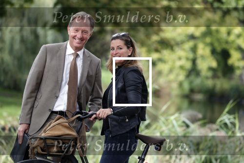 Amsterdam 16 september 2018
Rick Nieman heeft fotoshoot in Vondelpark en poseert daarna met zijn vrouw Sacha de Boer