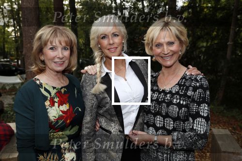 Hilversum 8 oktober 2018
Boek presentatie Peter Koelewijn bij wisseloord studioâ€™s. Het boek is geschreven door Tjerk Lammers.
Rita v Rooy Marga Bult Margot v d Ven