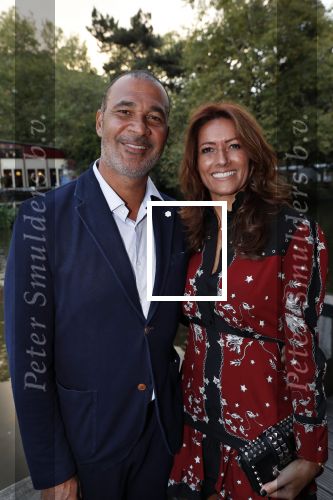 Amsterdam 25 september 2018
Presentatie Amsterdam XXXL bij sushisamba. Ruud Gullit kwam met zijn vriendin Karin de Rooij dochter Felicity en stiefzoon Nigel.