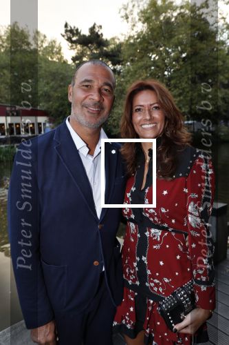 Amsterdam 25 september 2018
Presentatie Amsterdam XXXL bij sushisamba. Ruud Gullit kwam met zijn vriendin Karin de Rooij dochter Felicity en stiefzoon Nigel.