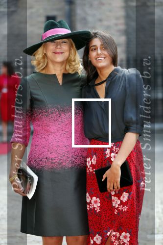 Den Haag 18 september 2018
Prinsjesdag 2018 op het binnenhof. Komning Willem Alexander Koningin Maxima Prins Constantijn en Prinses Laurentien zijn aanwezig. Sigrid Kaag minister voor Buitenlandse Handel en Ontwikkelingssamenwerking arriveert met haar jongste dochter Inas