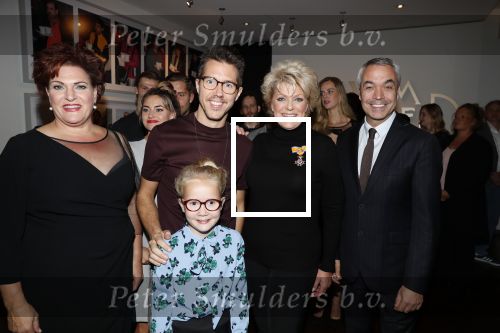 Amsterdam 30 september 2018
1 jaar Annie MG Schmidt in het delamar theater. Simone Kleinsma krijgt koninklijke onderscheiding.