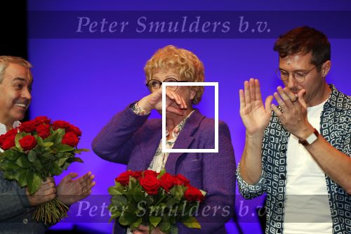 Amsterdam 30 september 2018
1 jaar Annie MG Schmidt in het delamar theater. Simone Kleinsma krijgt koninklijke onderscheiding.