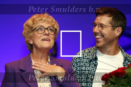 Amsterdam 30 september 2018
1 jaar Annie MG Schmidt in het delamar theater. Simone Kleinsma krijgt koninklijke onderscheiding.