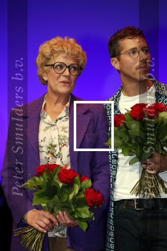 Amsterdam 30 september 2018
1 jaar Annie MG Schmidt in het delamar theater. Simone Kleinsma krijgt koninklijke onderscheiding.