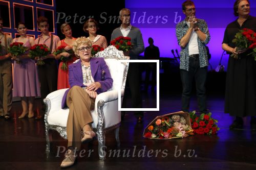 Amsterdam 30 september 2018
1 jaar Annie MG Schmidt in het delamar theater. Simone Kleinsma krijgt koninklijke onderscheiding