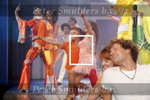 Utrecht 23 september 2018
Premiere Mamma Mia in beatrixtheater. Hoofdrollen zijn er voor Antje Monteiro Jolijn Henneman Sophia Wezer Hilke Bierman Dieter Troubleyn Emiel de Jong en Soy Kroon.