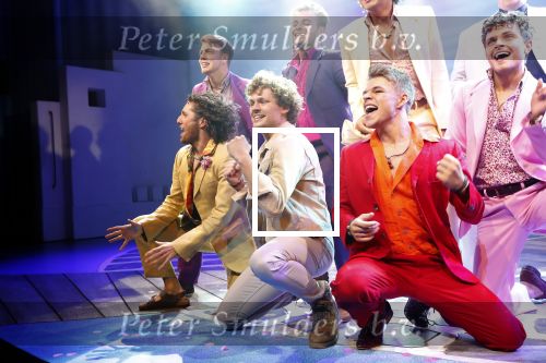 Utrecht 23 september 2018
Premiere Mamma Mia in beatrixtheater. Hoofdrollen zijn er voor Antje Monteiro Jolijn Henneman Sophia Wezer Hilke Bierman Dieter Troubleyn Emiel de Jong en Soy Kroon.